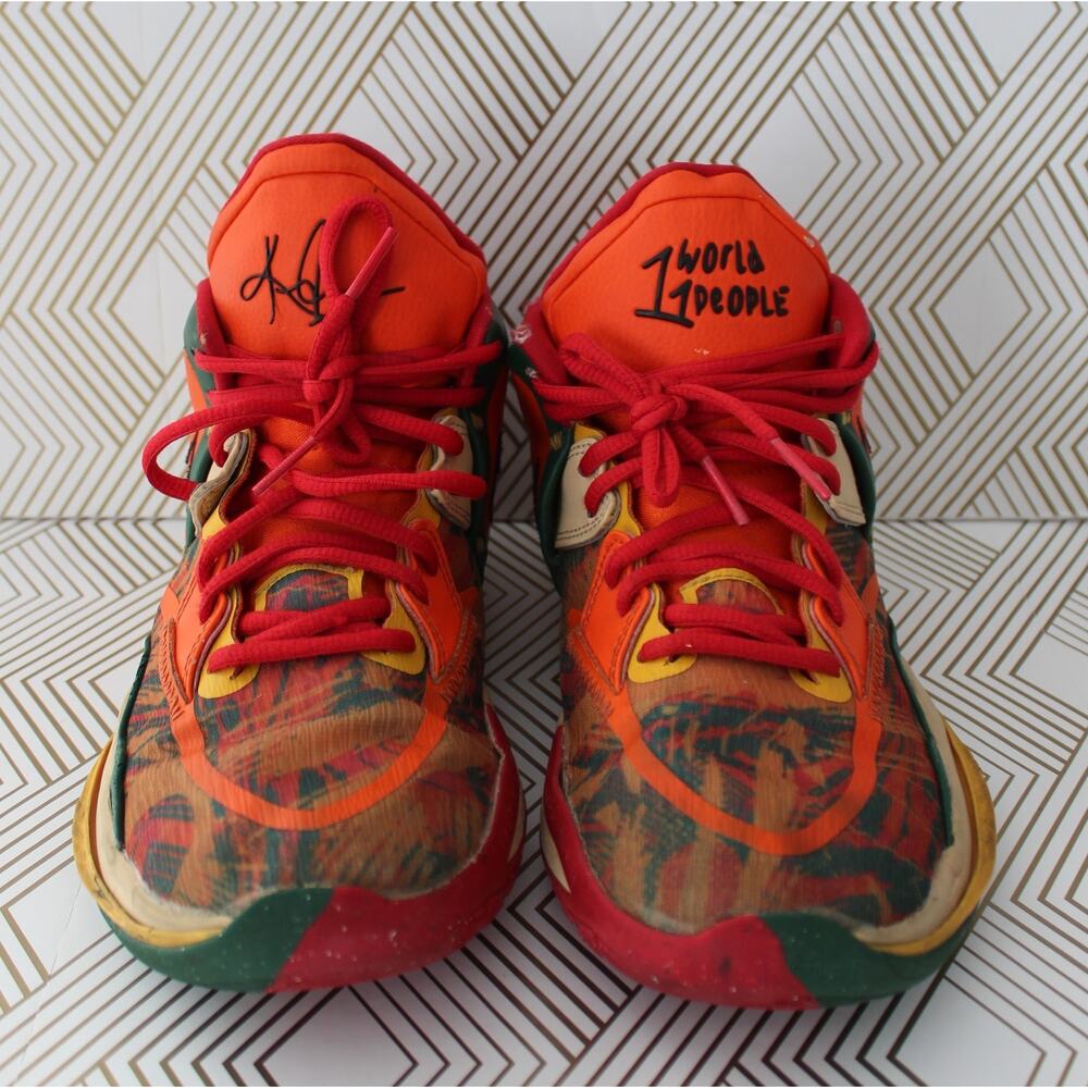 Nike Kyrie Infinity "1 World 1 People" Orange Size 6.5Y Pre-Owned